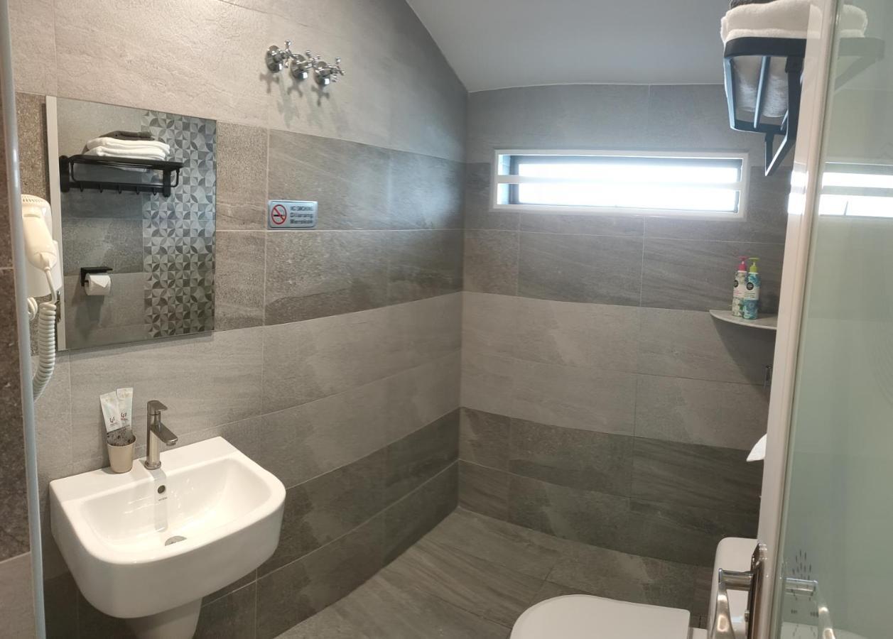 Just Austin Guesthouse Ίπο Εξωτερικό φωτογραφία